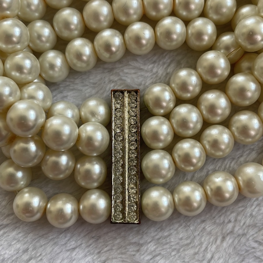 Premier Designs pearl bracelet